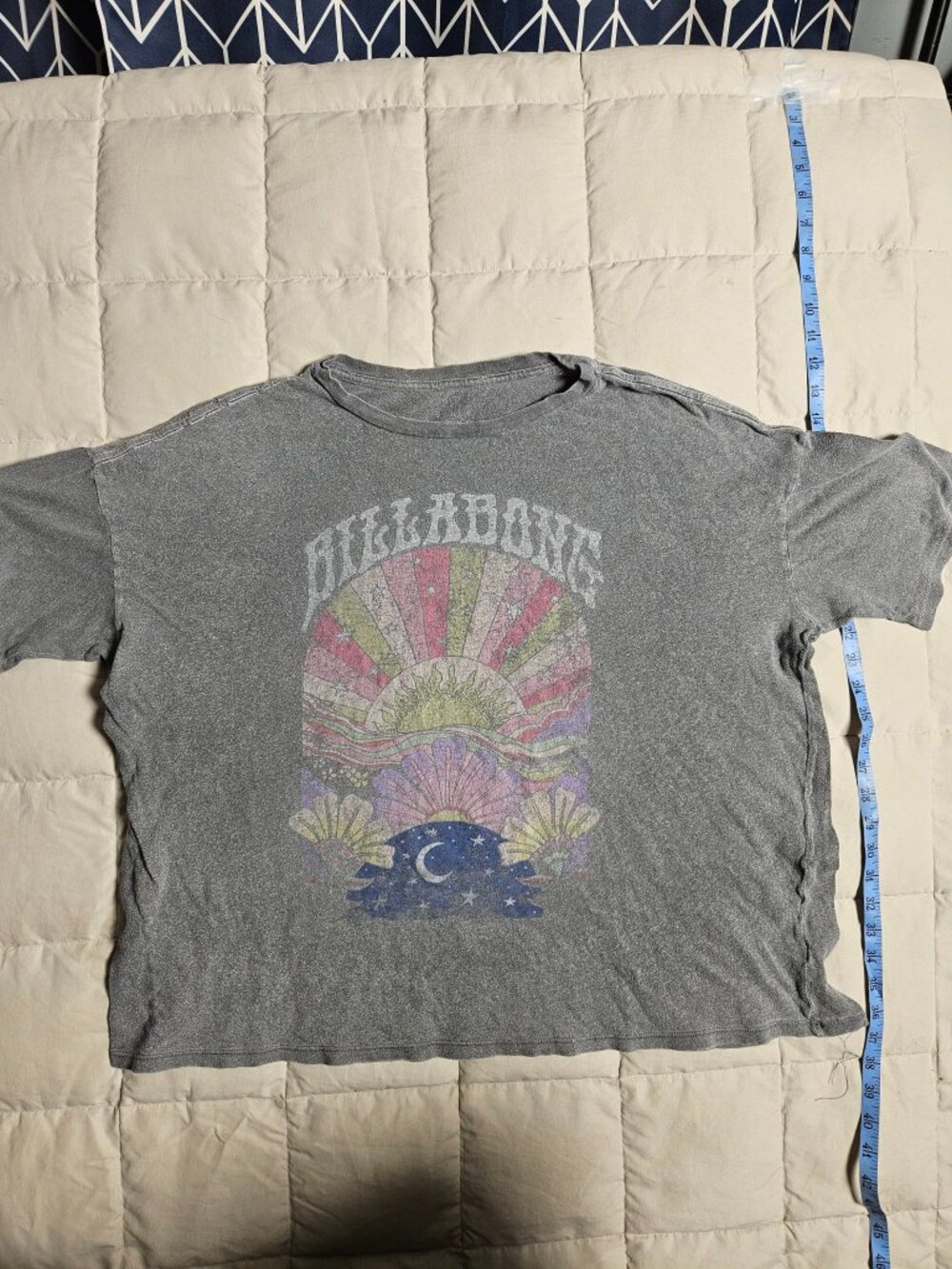 Billabong Graphic T-Shirt – Sun Moon Rainbow Print, Men's XL